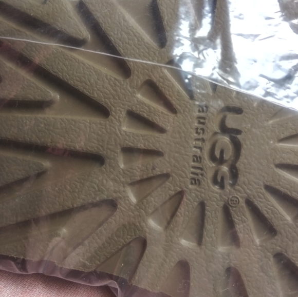 Brand new Authentic Uggs - Picture 5 of 7